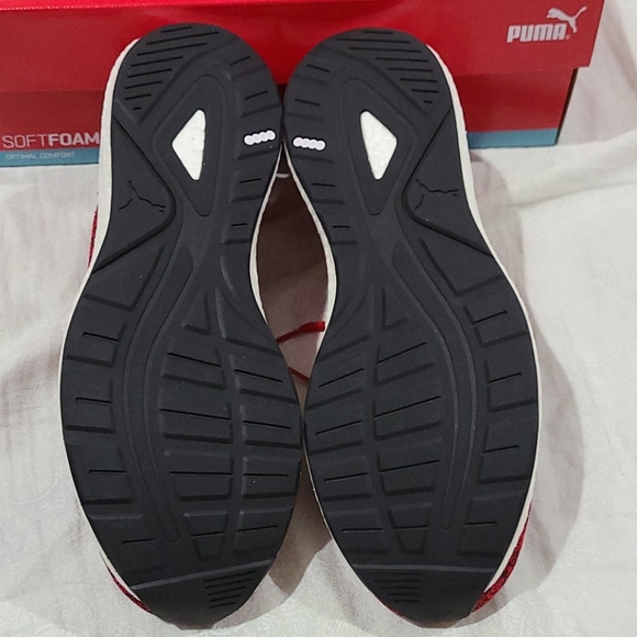 Puma Shoes/Sneakers - Picture 3 of 7